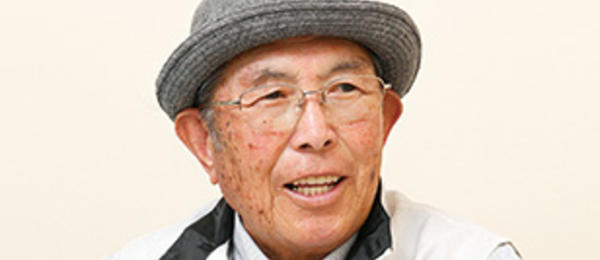 安部 勝四郎さんの写真